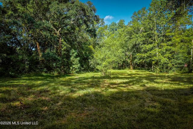 3521 Government Street, Ocean Springs, MS 39564