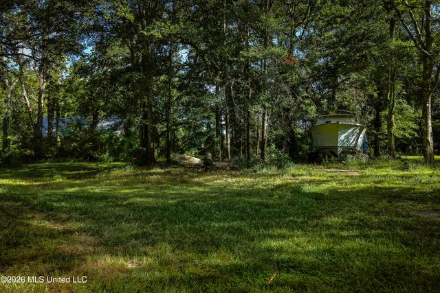 3521 Government Street, Ocean Springs, MS 39564