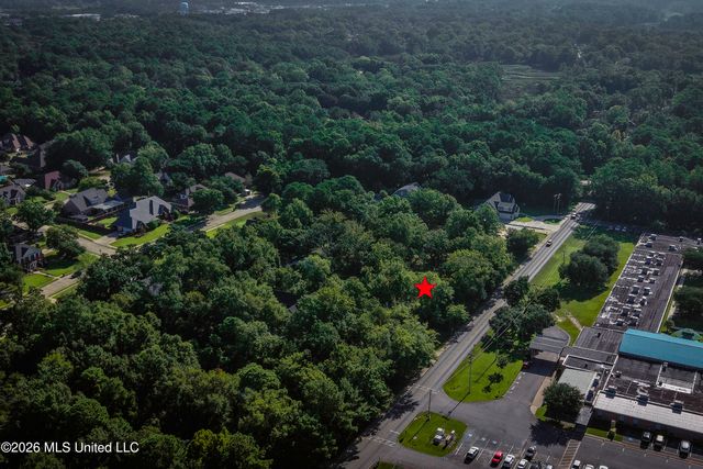 3521 Government Street, Ocean Springs, MS 39564