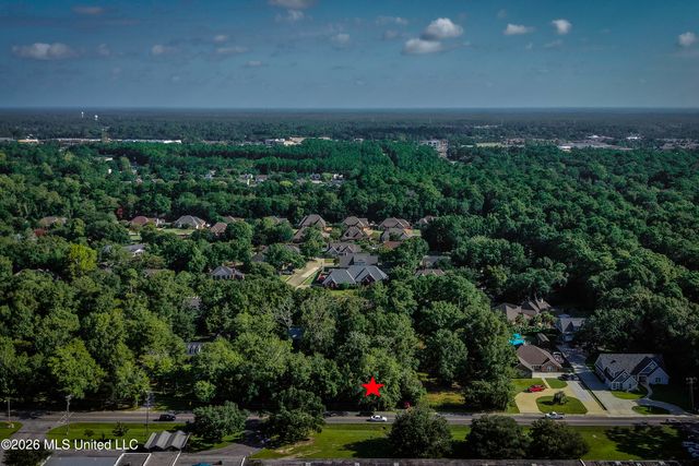 3521 Government Street, Ocean Springs, MS 39564