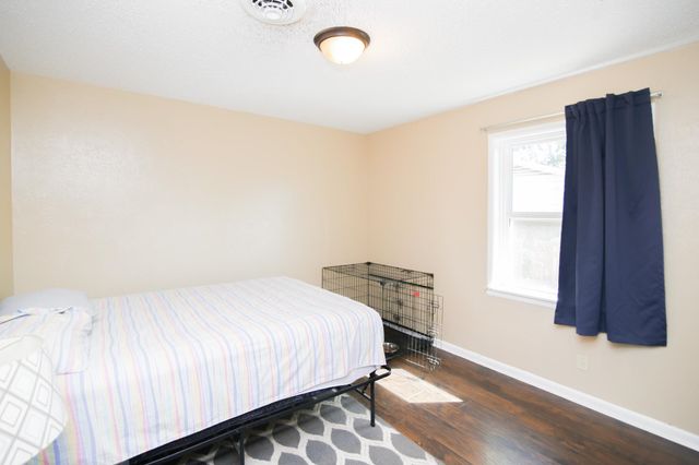 912 Glencrest Ln., Longview, TX 75601