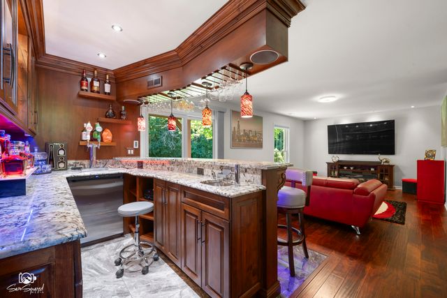2605 Oxford Court, Darien, IL 60561