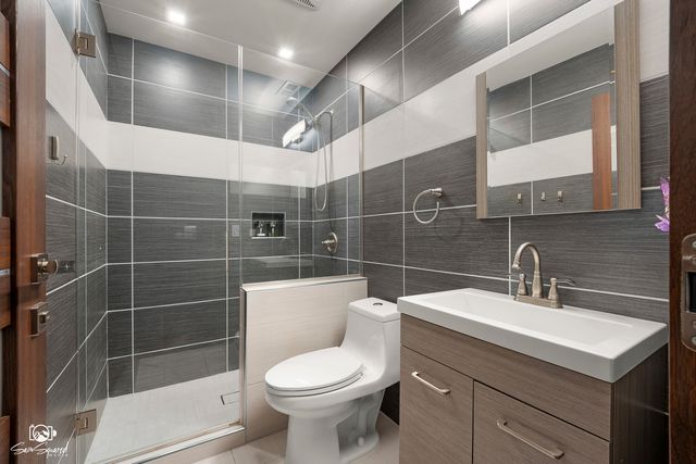 2605 Oxford Court, Darien, IL 60561