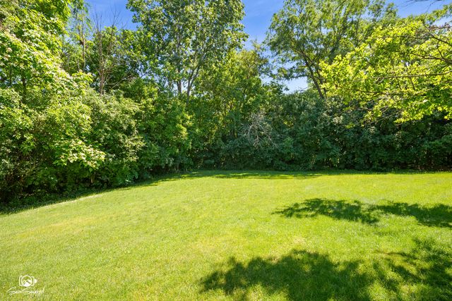 2605 Oxford Court, Darien, IL 60561