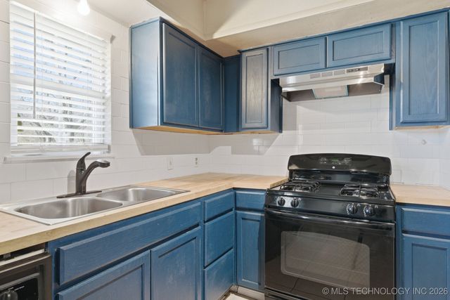 1620 N Union Avenue, Tulsa, OK 74127