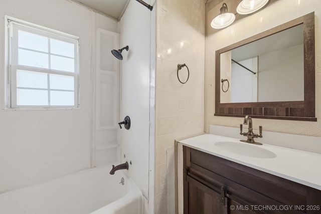 1620 N Union Avenue, Tulsa, OK 74127