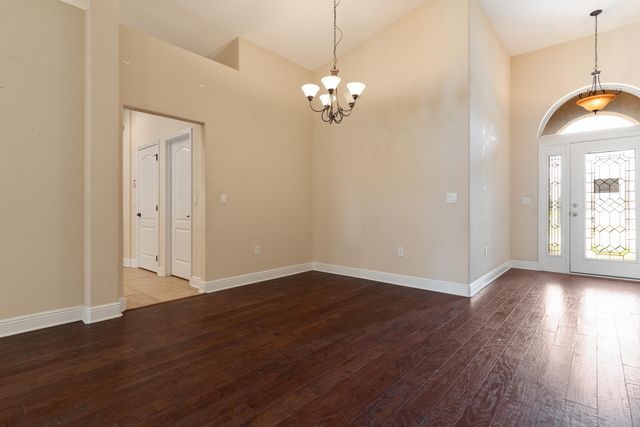2071 Fountainview Drive, Navarre, FL 32566