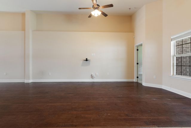 2071 Fountainview Drive, Navarre, FL 32566