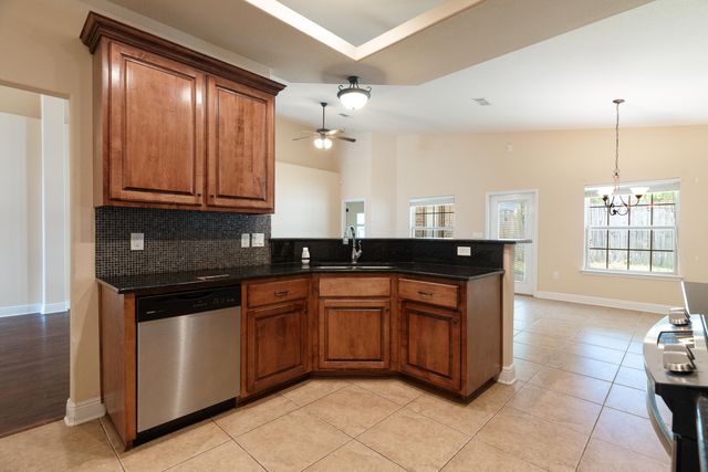2071 Fountainview Drive, Navarre, FL 32566