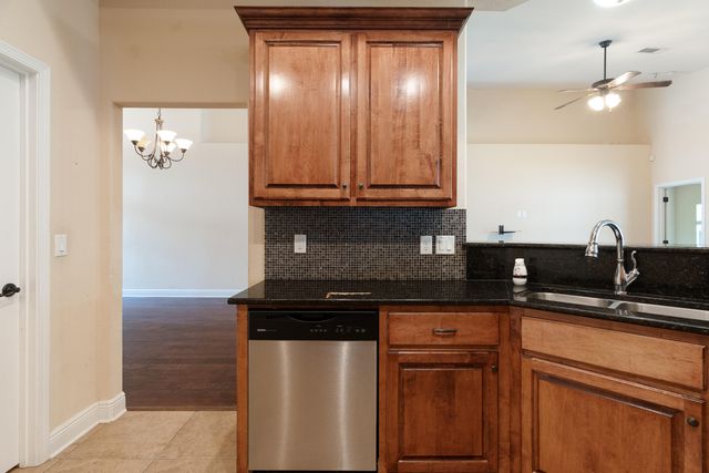 2071 Fountainview Drive, Navarre, FL 32566
