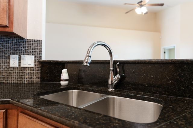 2071 Fountainview Drive, Navarre, FL 32566