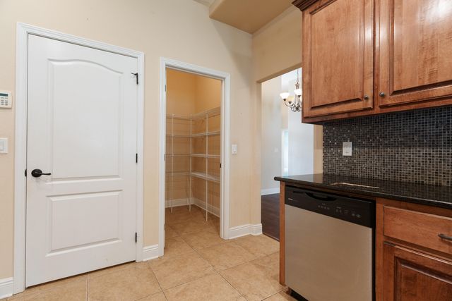 2071 Fountainview Drive, Navarre, FL 32566
