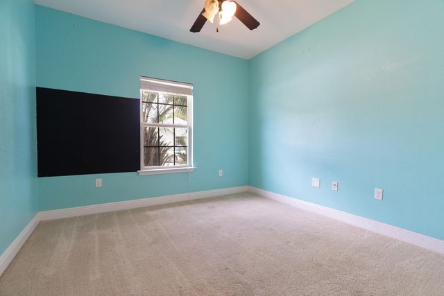 2071 Fountainview Drive, Navarre, FL 32566