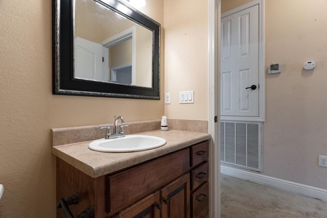 2071 Fountainview Drive, Navarre, FL 32566