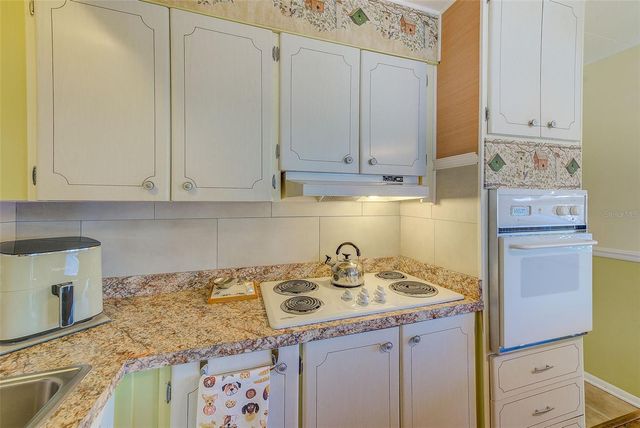 27466 US HIGHWAY 19 N 106, Clearwater, FL 33761