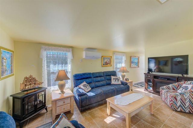 27466 US HIGHWAY 19 N 106, Clearwater, FL 33761