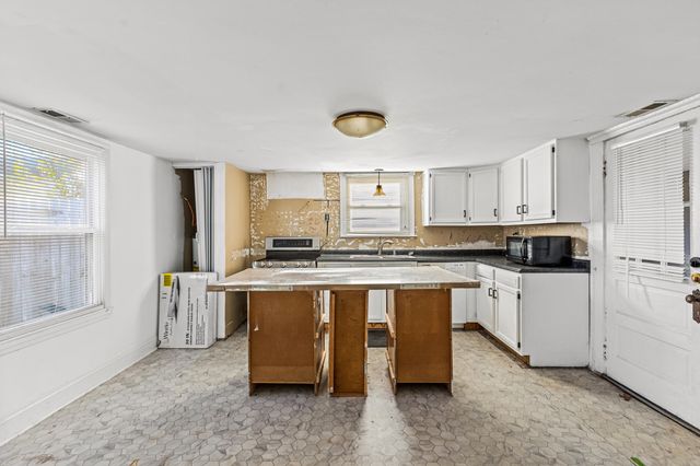 145 Myrtle Avenue, Frankfort, KY 40601