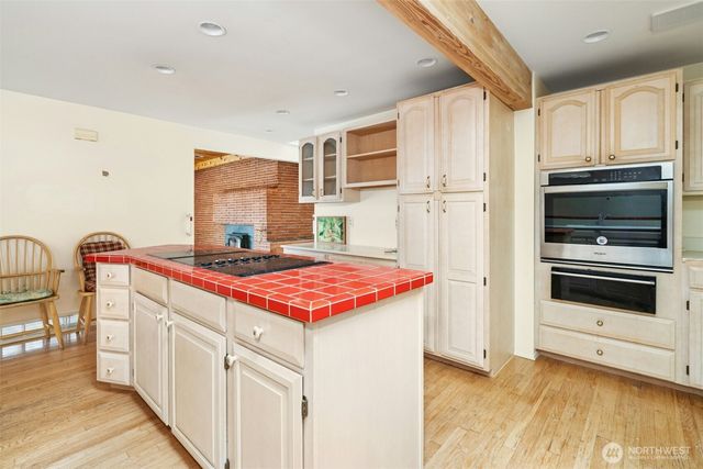 6420 NE 129th Place, Kirkland, WA 98034