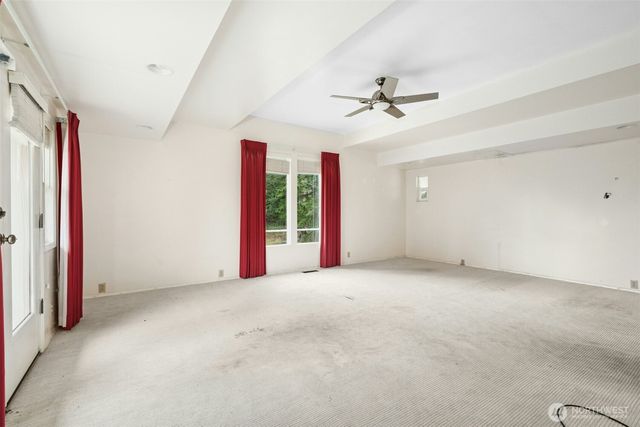 6420 NE 129th Place, Kirkland, WA 98034