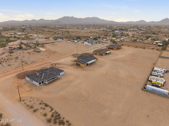 17087 W Parneparnell Drive, Surprise, AZ 85387