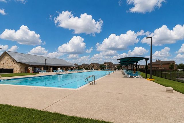 320 Woodway Drive, League City, TX 77573