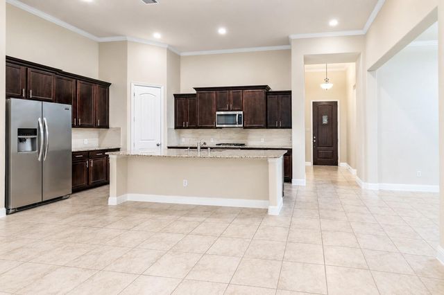 320 Woodway Drive, League City, TX 77573