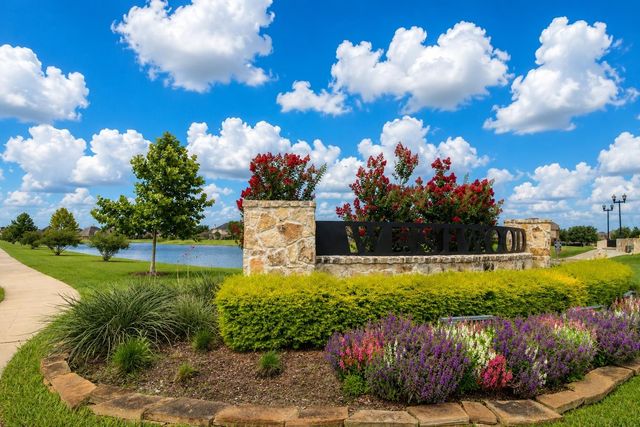 320 Woodway Drive, League City, TX 77573