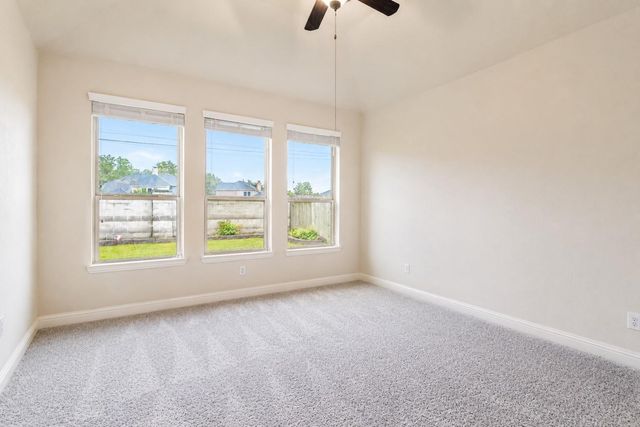 320 Woodway Drive, League City, TX 77573