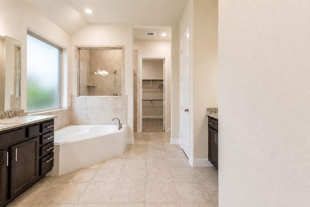320 Woodway Drive, League City, TX 77573