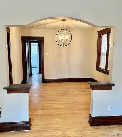 5503 Rhodes Avenue, St Louis, MO 63109