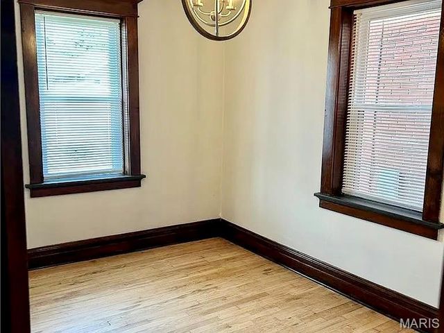 5503 Rhodes Avenue, St Louis, MO 63109