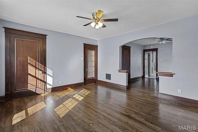 5503 Rhodes Avenue, St Louis, MO 63109