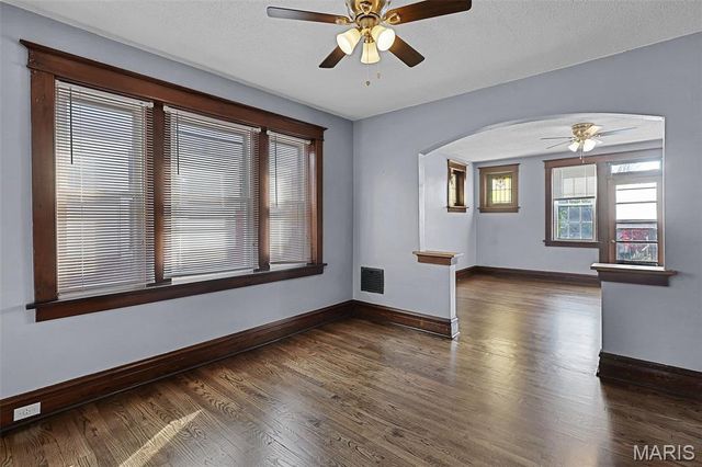 5503 Rhodes Avenue, St Louis, MO 63109