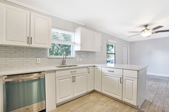 610 SE 2nd Avenue, Delray Beach, FL 33483