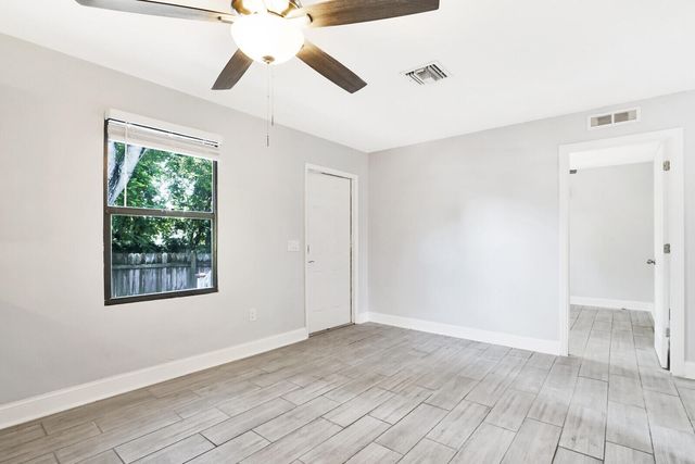 610 SE 2nd Avenue, Delray Beach, FL 33483
