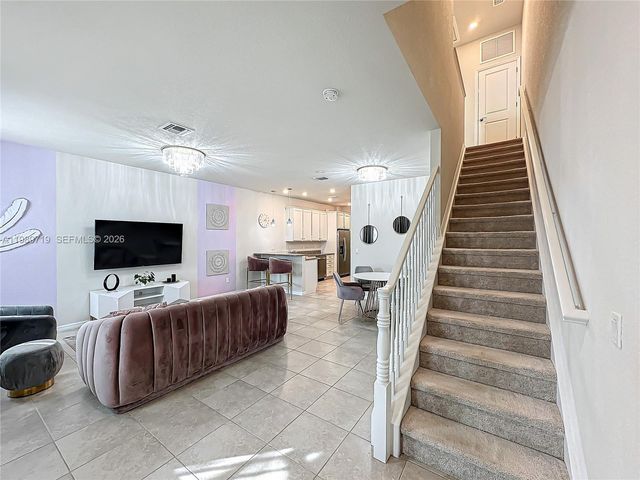 1240 Eucalyptus Dr 4, Hollywood, FL 33021