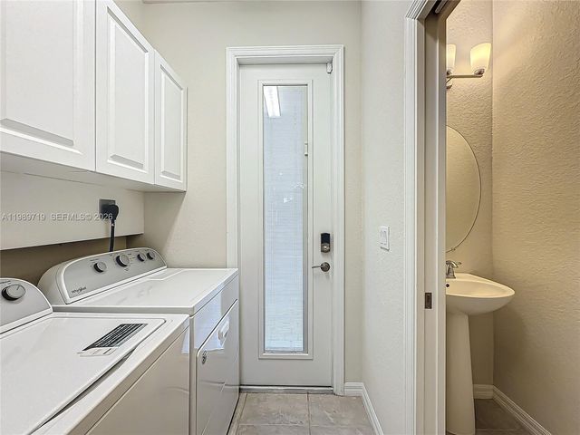 1240 Eucalyptus Dr 4, Hollywood, FL 33021