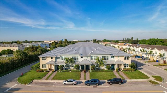 1240 Eucalyptus Dr 4, Hollywood, FL 33021