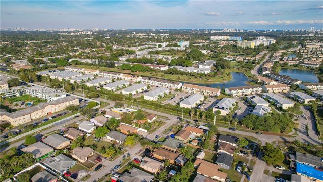 1240 Eucalyptus Dr 4, Hollywood, FL 33021