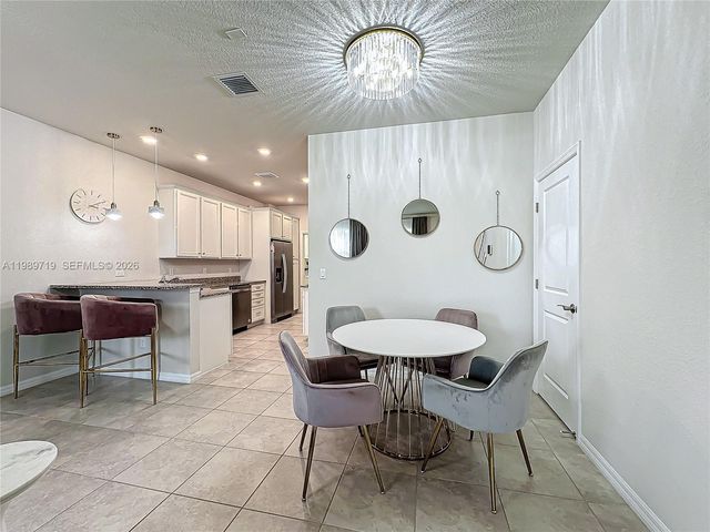 1240 Eucalyptus Dr 4, Hollywood, FL 33021