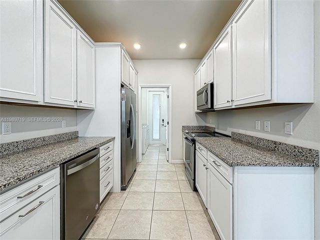 1240 Eucalyptus Dr 4, Hollywood, FL 33021