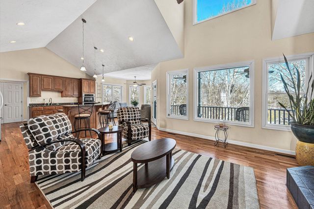 353 Deerpath DR, Hardy, VA 24101