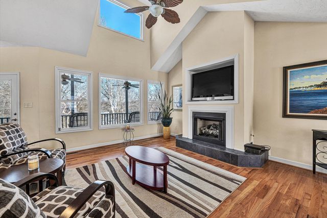 353 Deerpath DR, Hardy, VA 24101