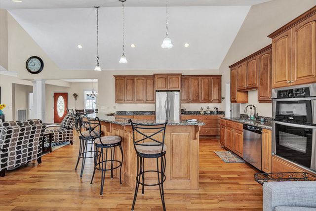 353 Deerpath DR, Hardy, VA 24101