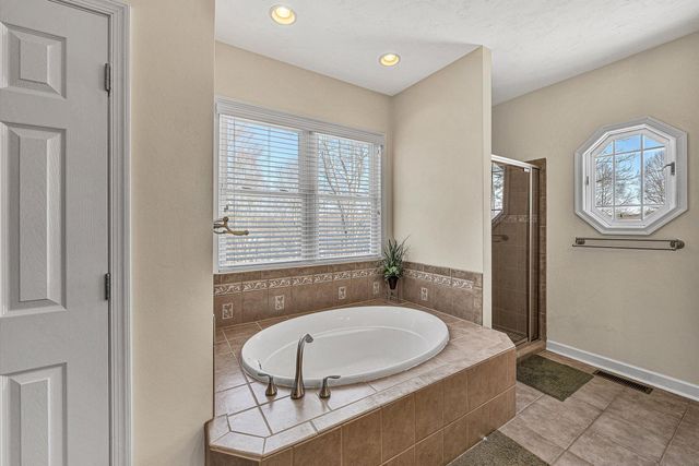 353 Deerpath DR, Hardy, VA 24101