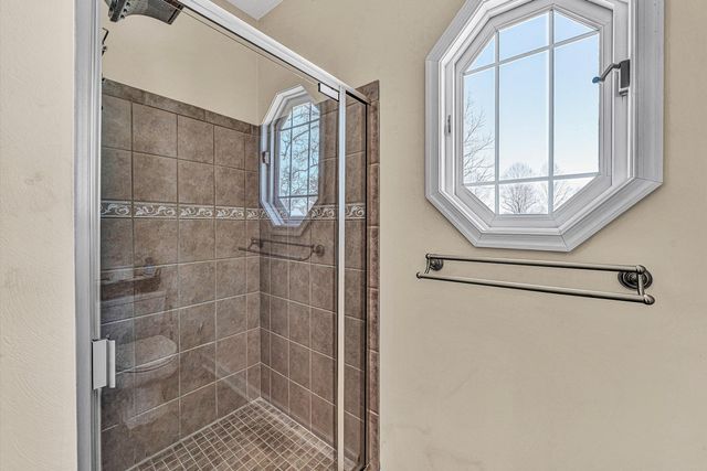 353 Deerpath DR, Hardy, VA 24101