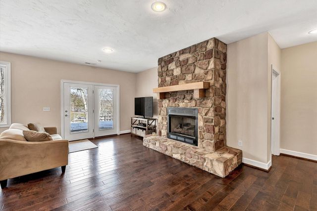 353 Deerpath DR, Hardy, VA 24101