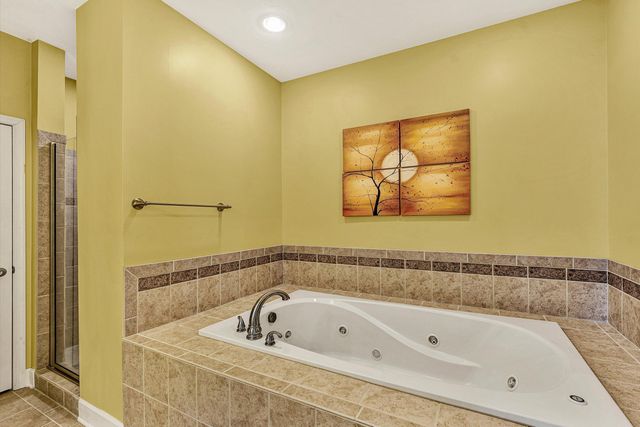 353 Deerpath DR, Hardy, VA 24101