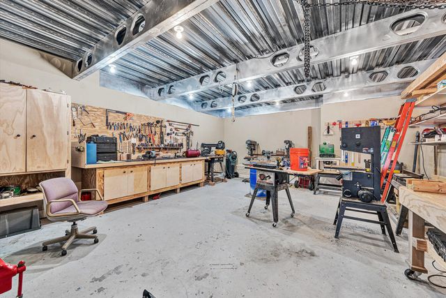 353 Deerpath DR, Hardy, VA 24101