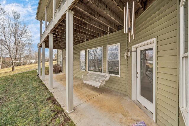 353 Deerpath DR, Hardy, VA 24101